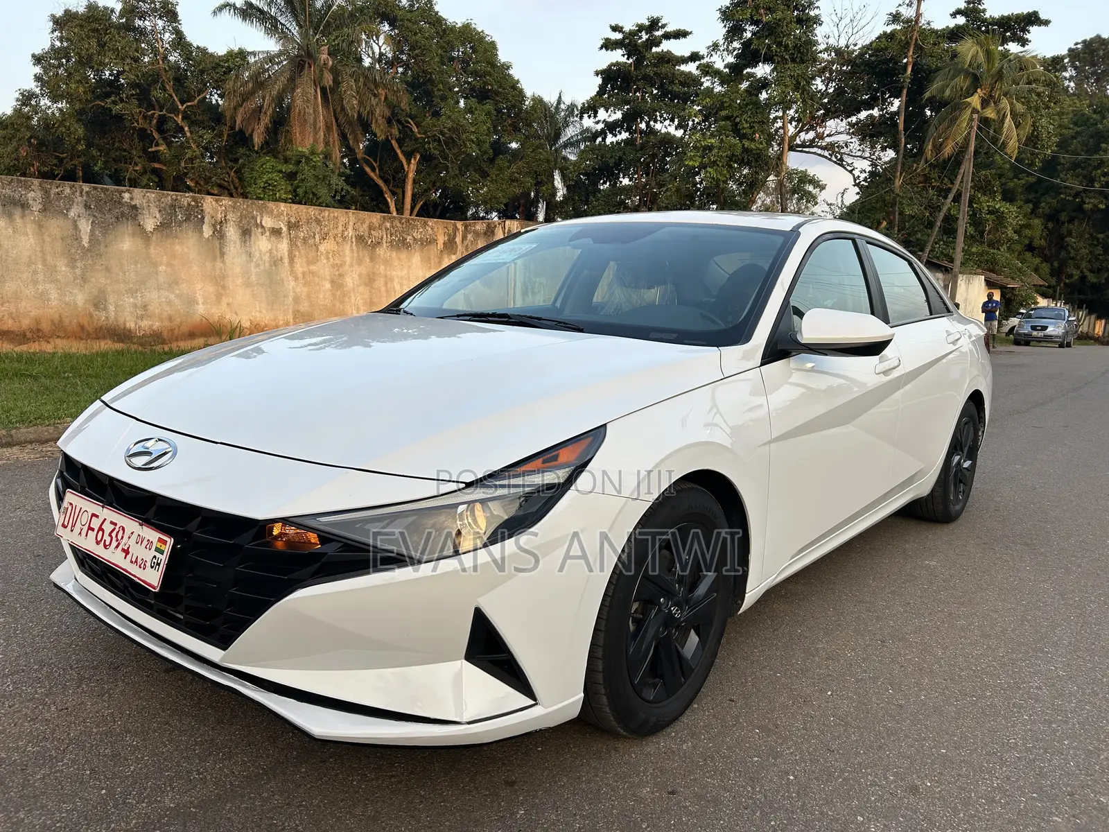 Hyundai Elantra Limited 2022 White