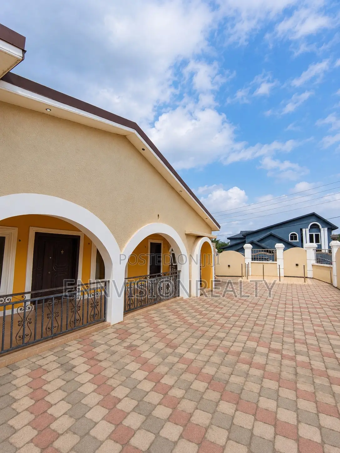 4bdrm House in Kwabenya for sale