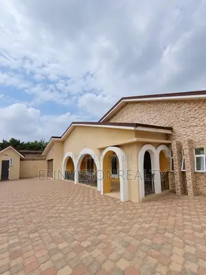 4bdrm House in Kwabenya for sale