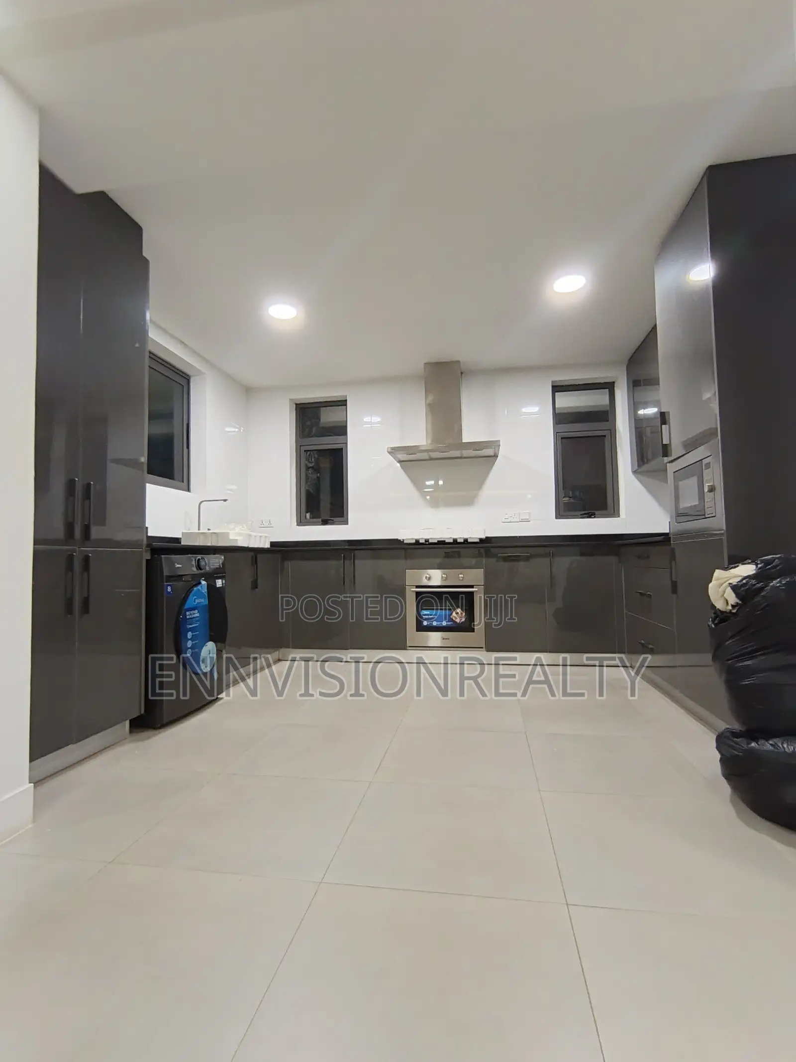 3bdrm House in Estates for sale