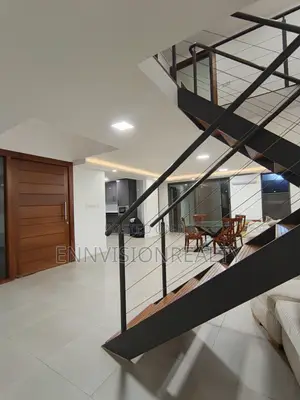 3bdrm House in Estates for sale