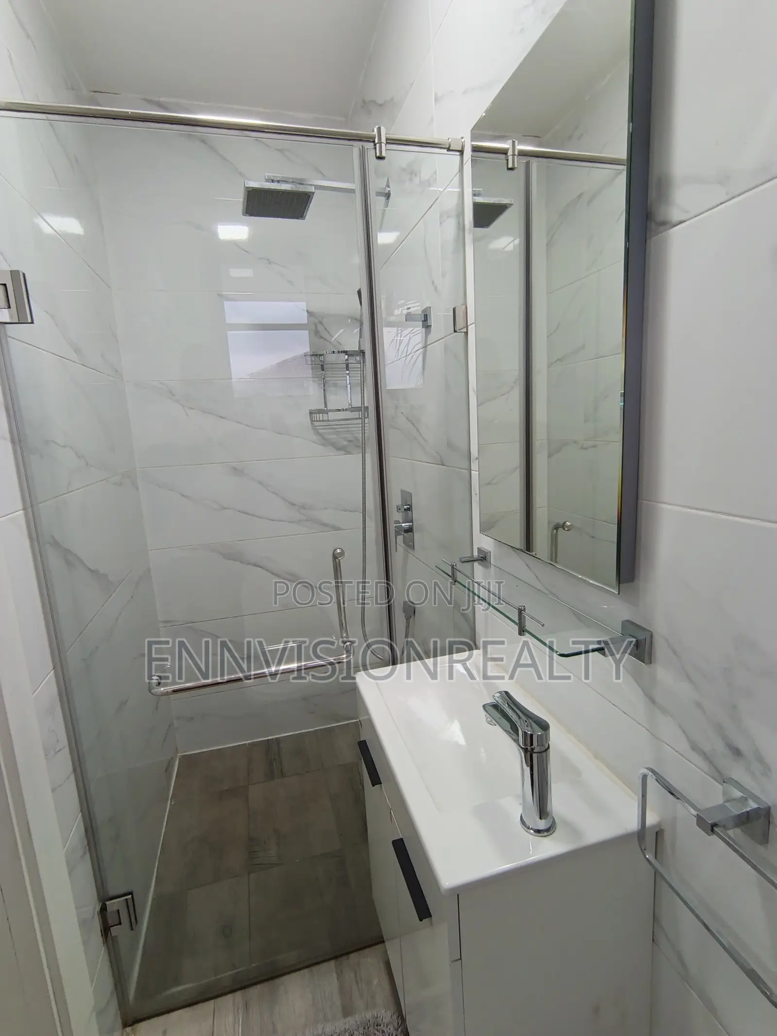 3bdrm House in Estates for sale