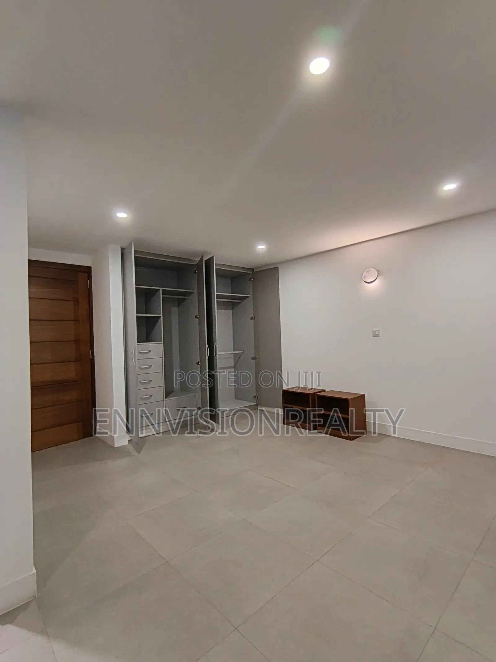 3bdrm House in Estates for sale