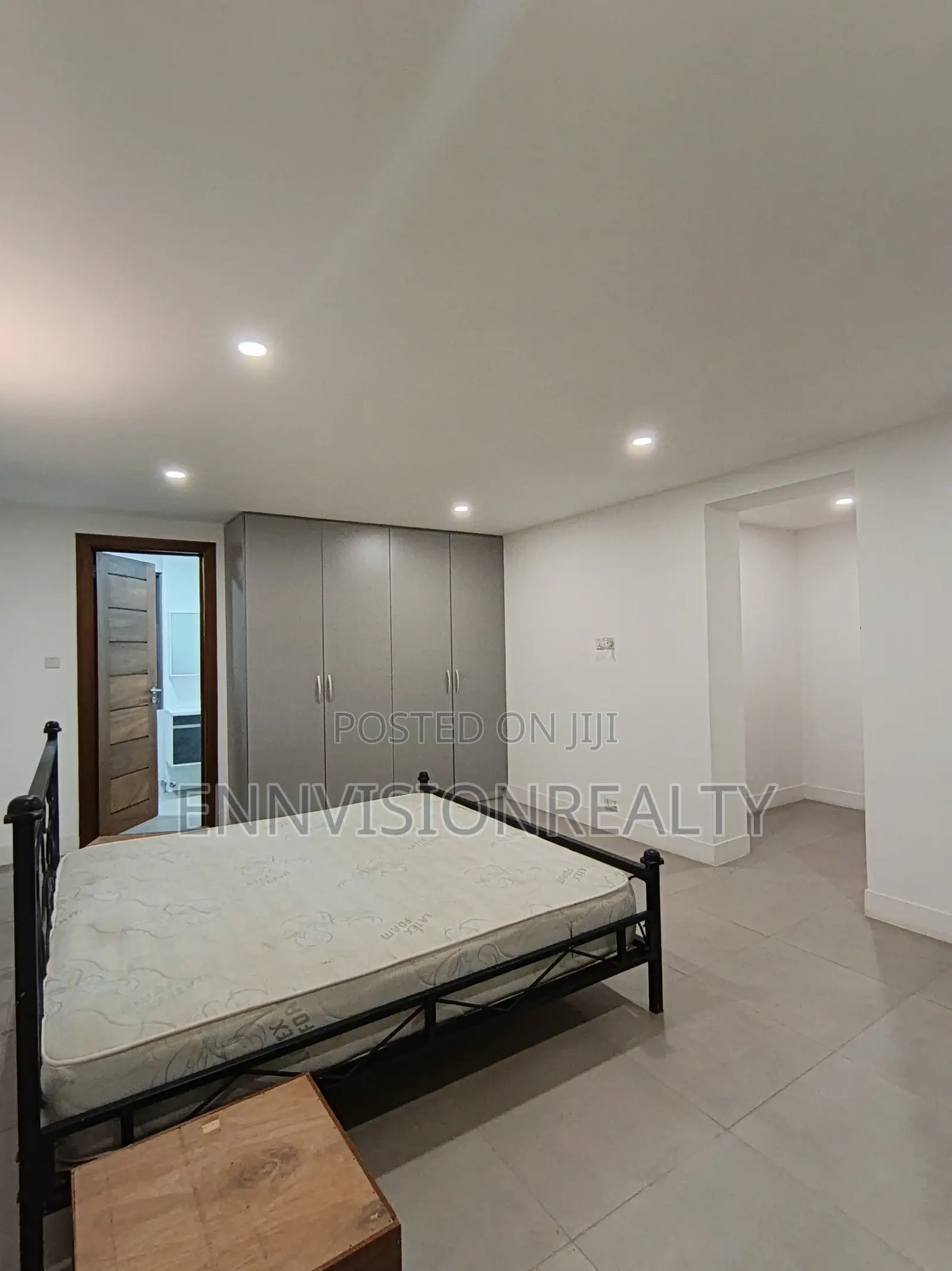 3bdrm House in Estates for sale