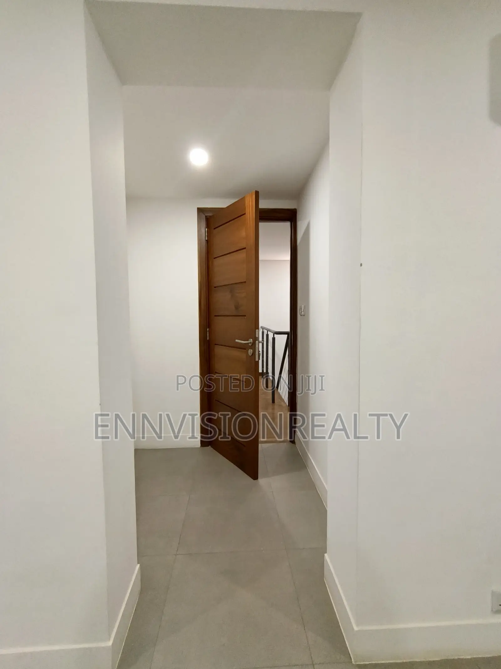 3bdrm House in Estates for sale