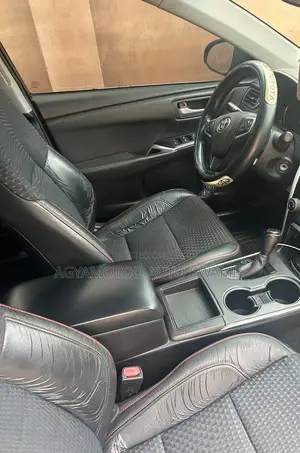 Toyota Camry SE 4dr Sedan (2.5L 4cyl 6A) 2015 Black