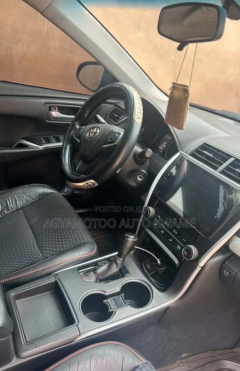 Toyota Camry SE 4dr Sedan (2.5L 4cyl 6A) 2015 Black