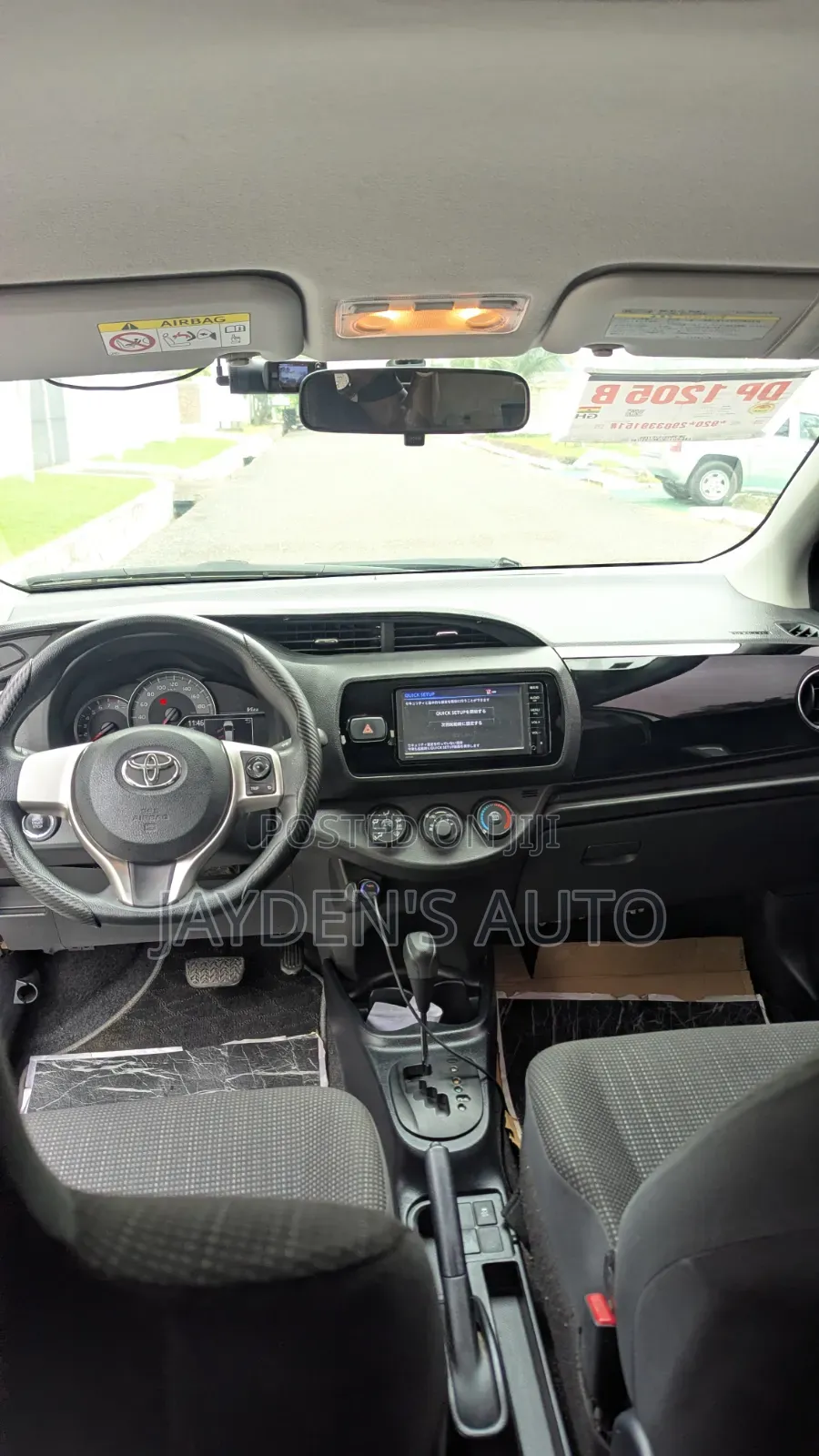 Toyota Vitz 2014 Silver