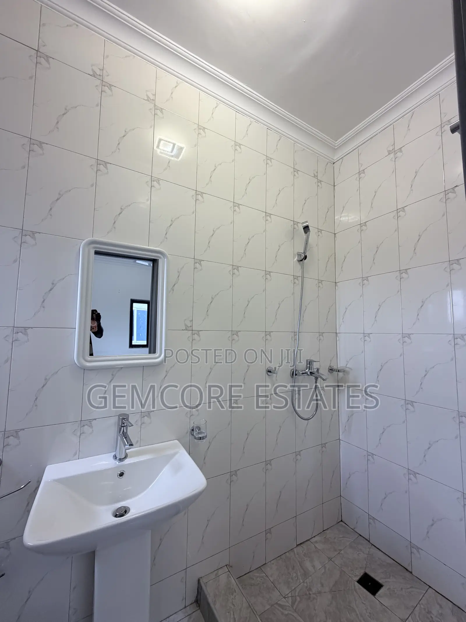 2bdrm Apartment in East Legon for rent