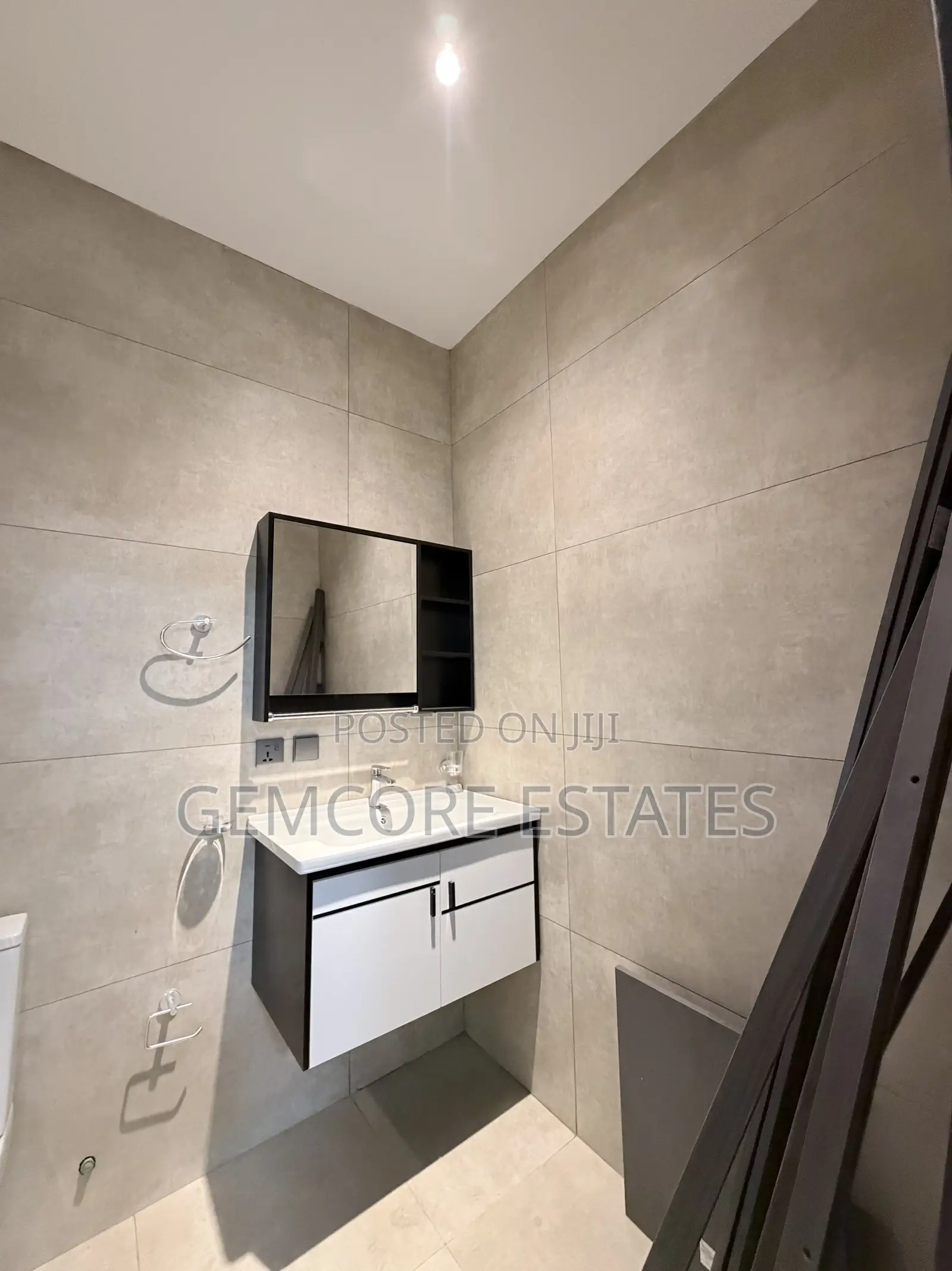 Furnished 4bdrm House in Nanakrom, Ashaley Botwe for sale
