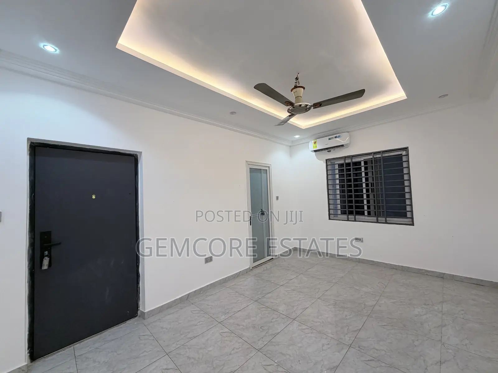 2bdrm Apartment in West Trasacco, Ashaley Botwe for rent