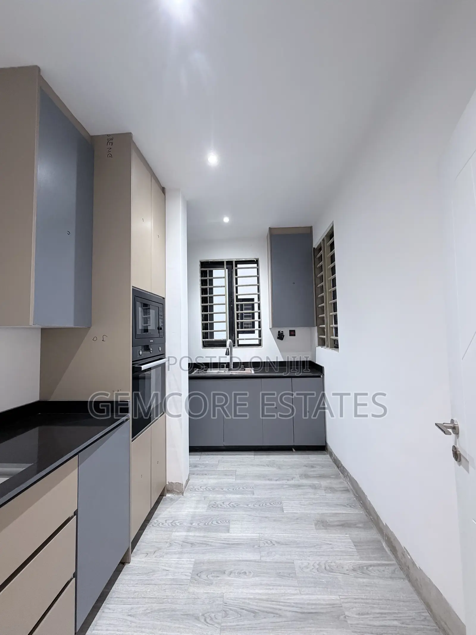 4bdrm Townhouse/Terrace in East Legon Hills, Ashaley Botwe for sale