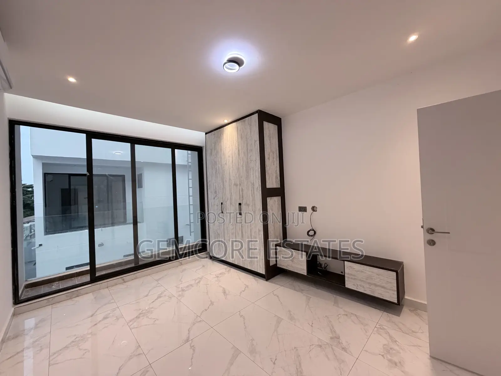 4bdrm Townhouse/Terrace in East Legon Hills, Ashaley Botwe for sale