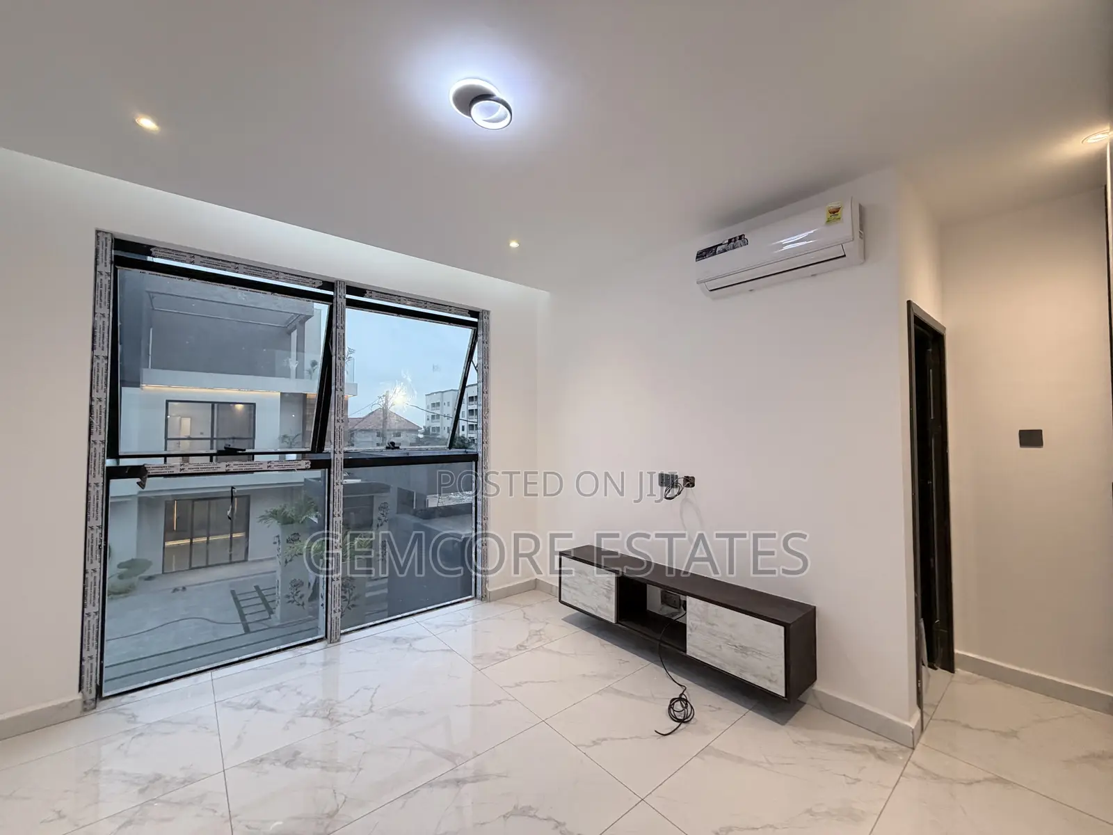 4bdrm Townhouse/Terrace in East Legon Hills, Ashaley Botwe for sale