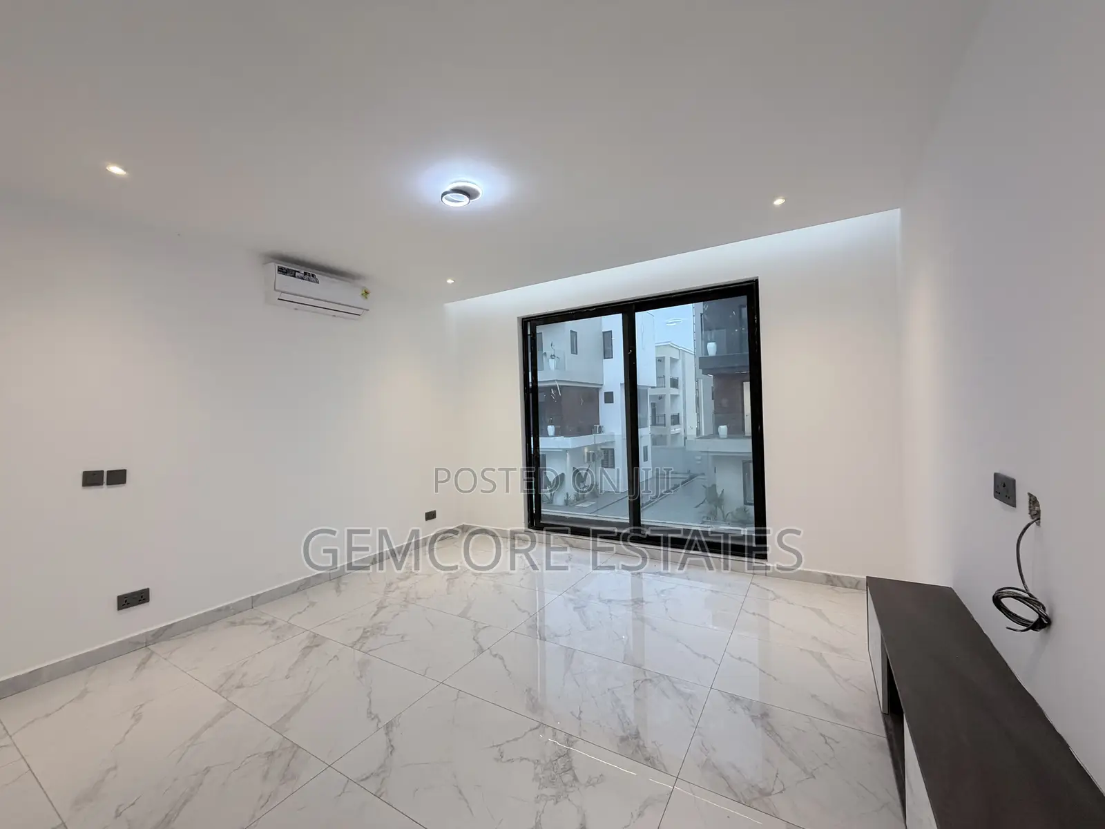 4bdrm Townhouse/Terrace in East Legon Hills, Ashaley Botwe for sale