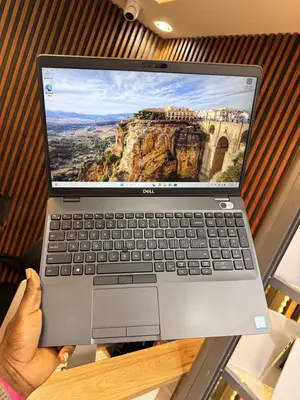Laptop Dell Latitude 5500 8GB Intel Core i5 SSD 256GB