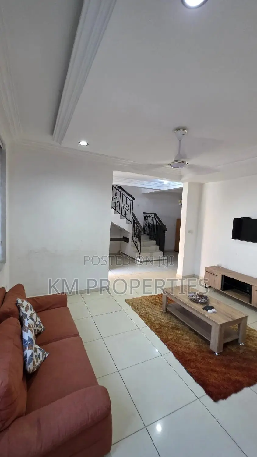 Furnished 2bdrm Townhouse / Terrace in Boundary Road Area for rent