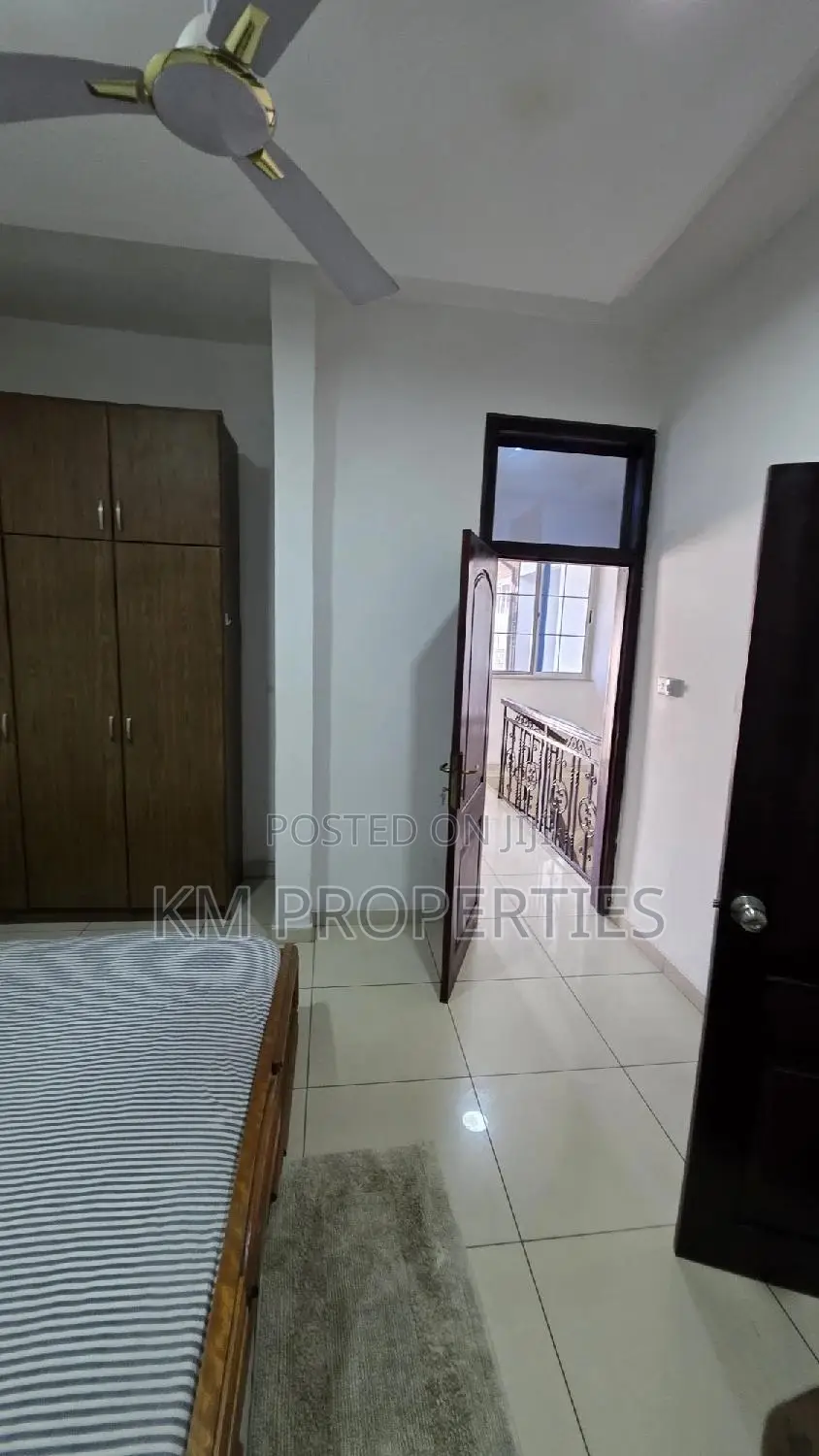 Furnished 2bdrm Townhouse / Terrace in Boundary Road Area for rent