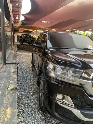 Toyota Land Cruiser 2016 Black