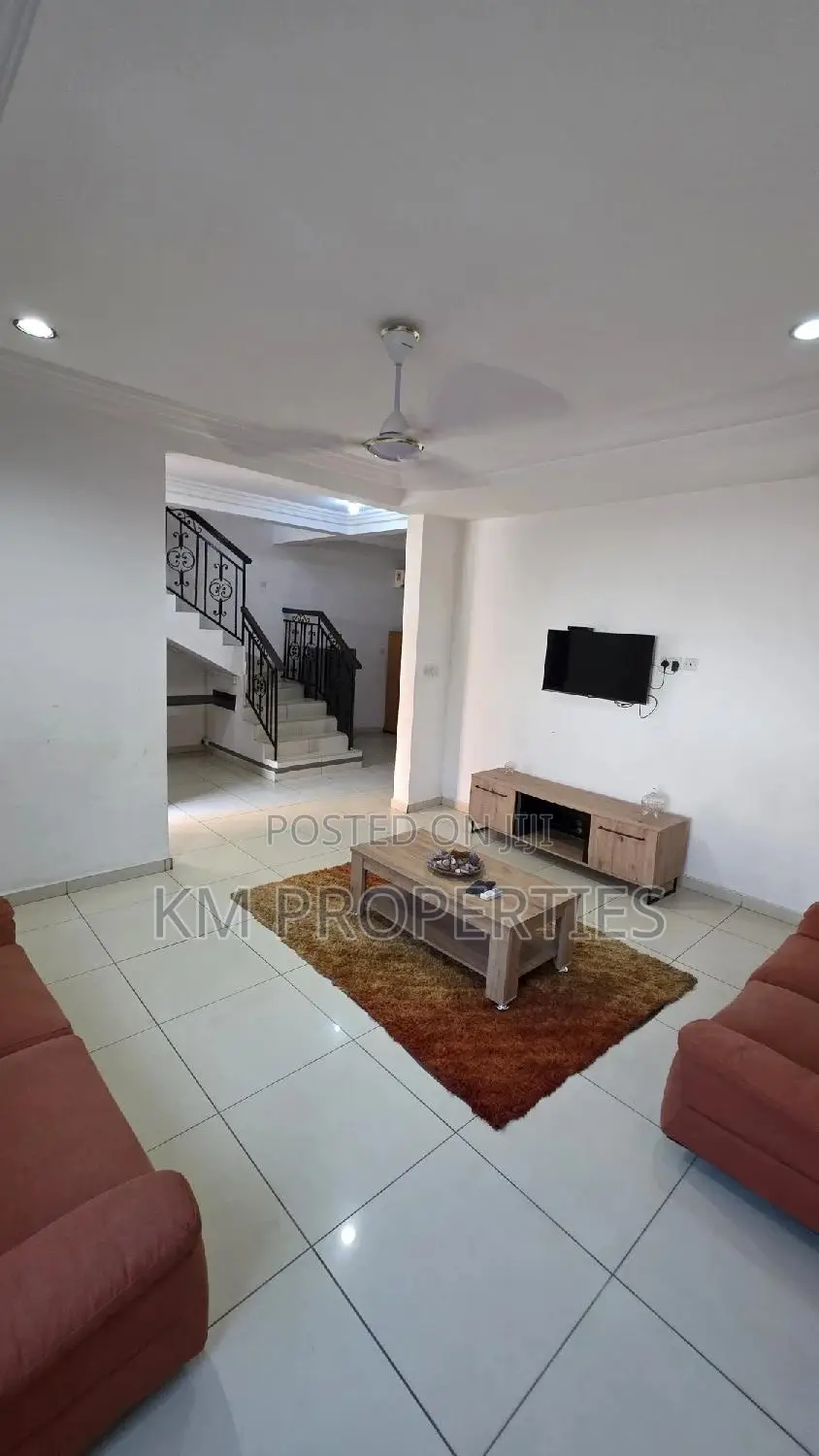 Furnished 2bdrm Townhouse / Terrace in Boundary Road Area for rent