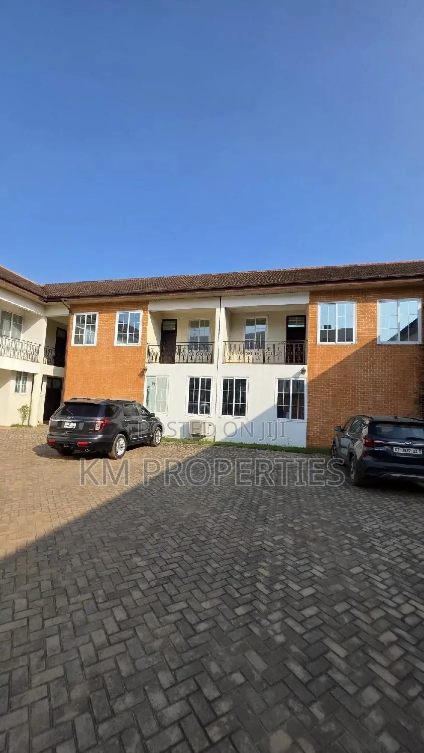 Furnished 2bdrm Townhouse / Terrace in Boundary Road Area for rent