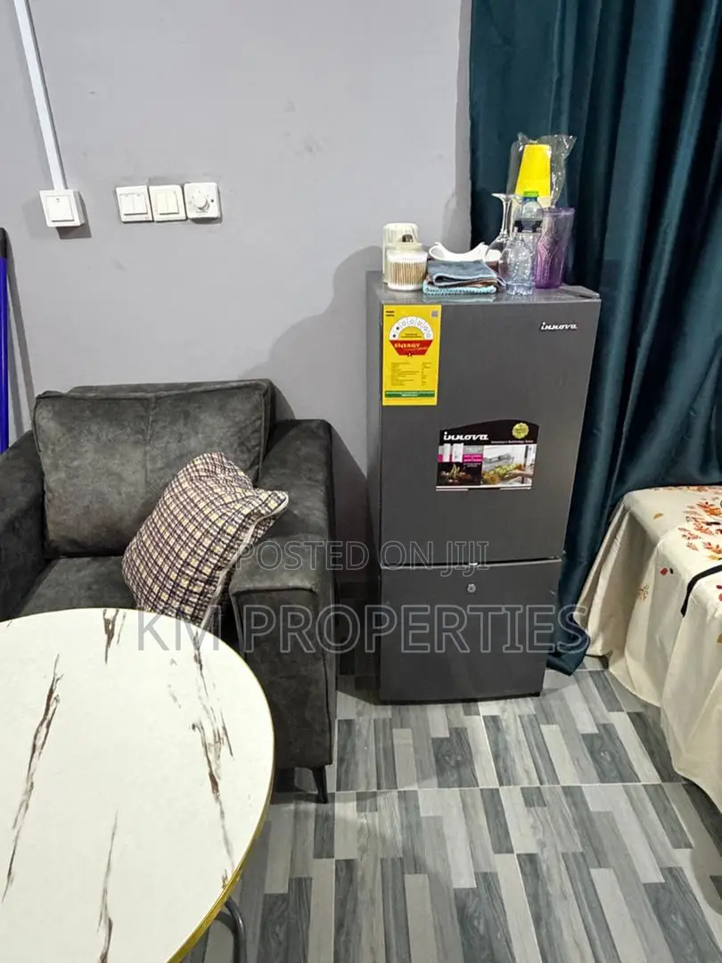 Furnished Studio Airbnb Near Achimota Golf-Hills
