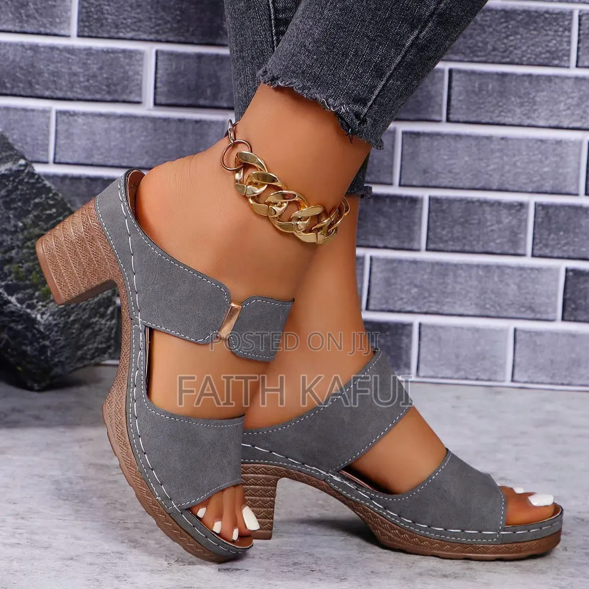 Lady's Footwear