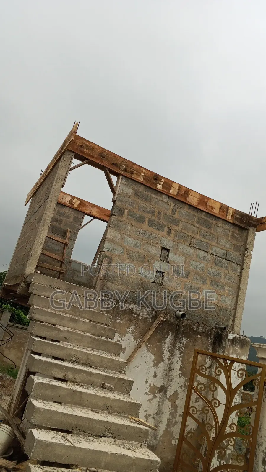 Floating Staircase and Decking