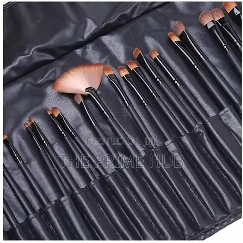 24 Pieces Cosmetics Makeup Brush Set