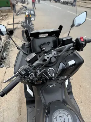 Yamaha 2024 Black
