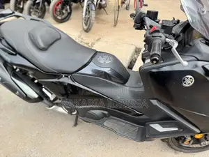 Yamaha 2024 Black