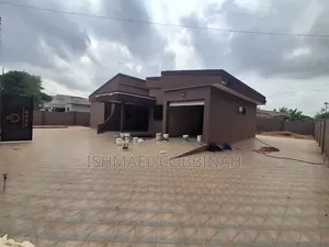 3bdrm House in Ishmit Housing Hub, Frafraha for rent