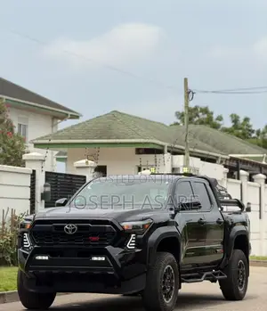 Toyota Tacoma 2025 Black