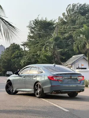 Honda Accord Touring 2.0T 2022