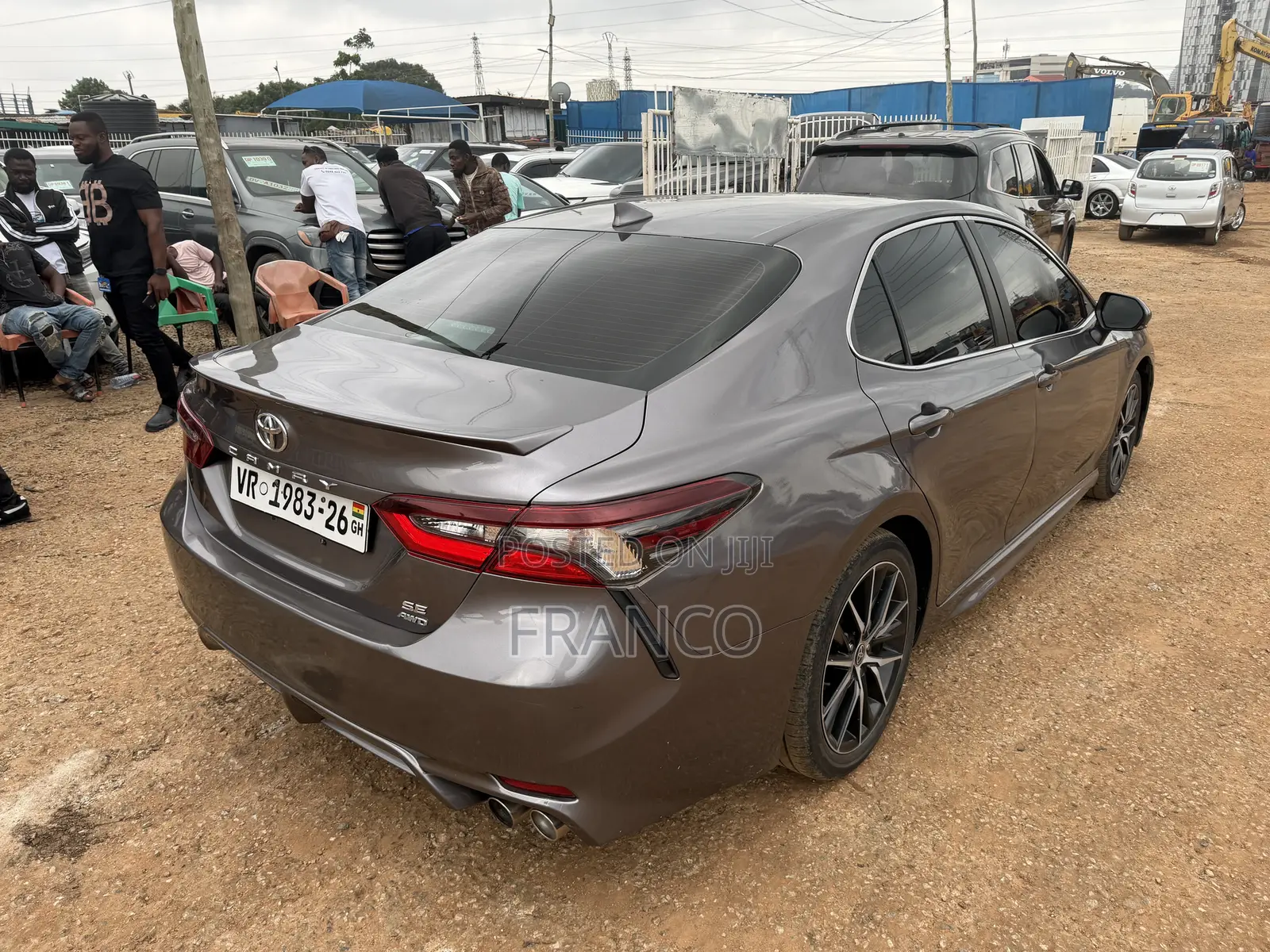 Toyota Camry SE 2021 Gray