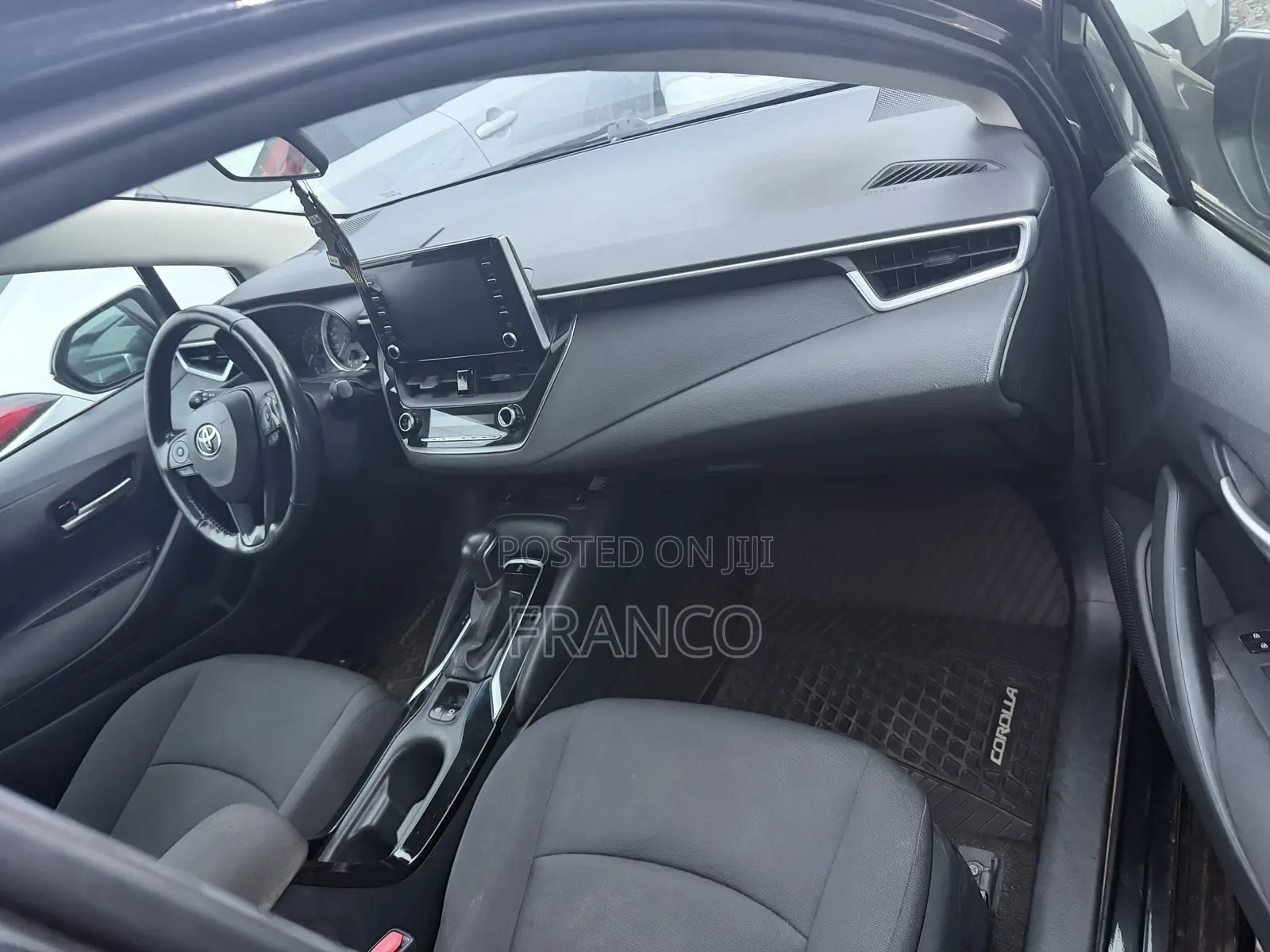 Toyota Corolla LE 2020 Black