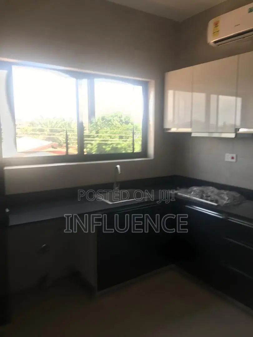 2bdrm Apartment in A & C Mall Area, East Legon for rent