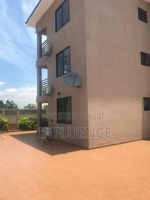 2bdrm Apartment in A & C Mall Area, East Legon for rent
