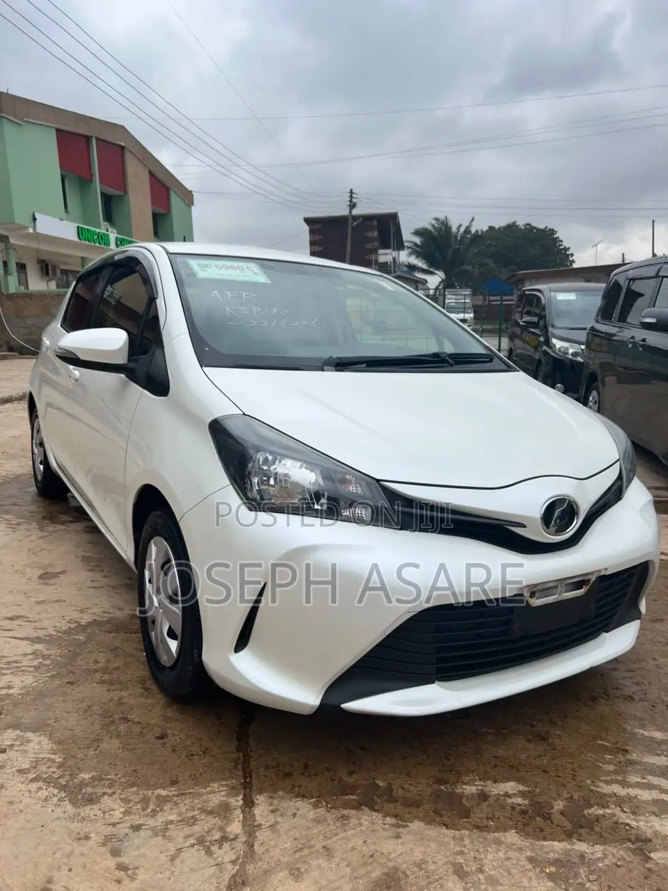 Toyota Vitz 2015 White