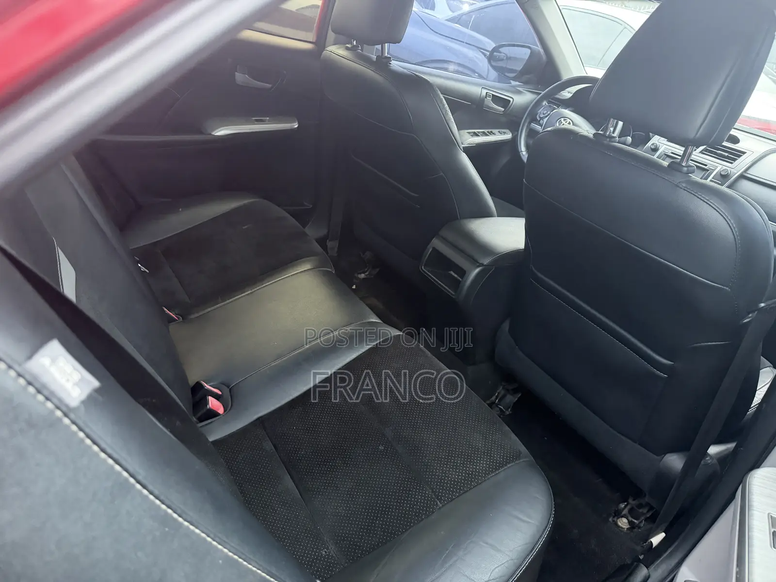 Toyota Camry SE Sport 4dr Sedan w/Prod. End 11/13 (2.5L 4cyl 6A) 2014