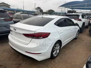 Hyundai Elantra SEL 2018 White