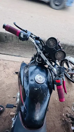 Yamaha 2020 Black