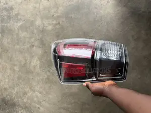 Toyota Tacoma 2016 2017 2018 2019 2020 2021 Taillight