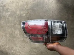 Toyota Tacoma 2016 2017 2018 2019 2020 2021 Taillight