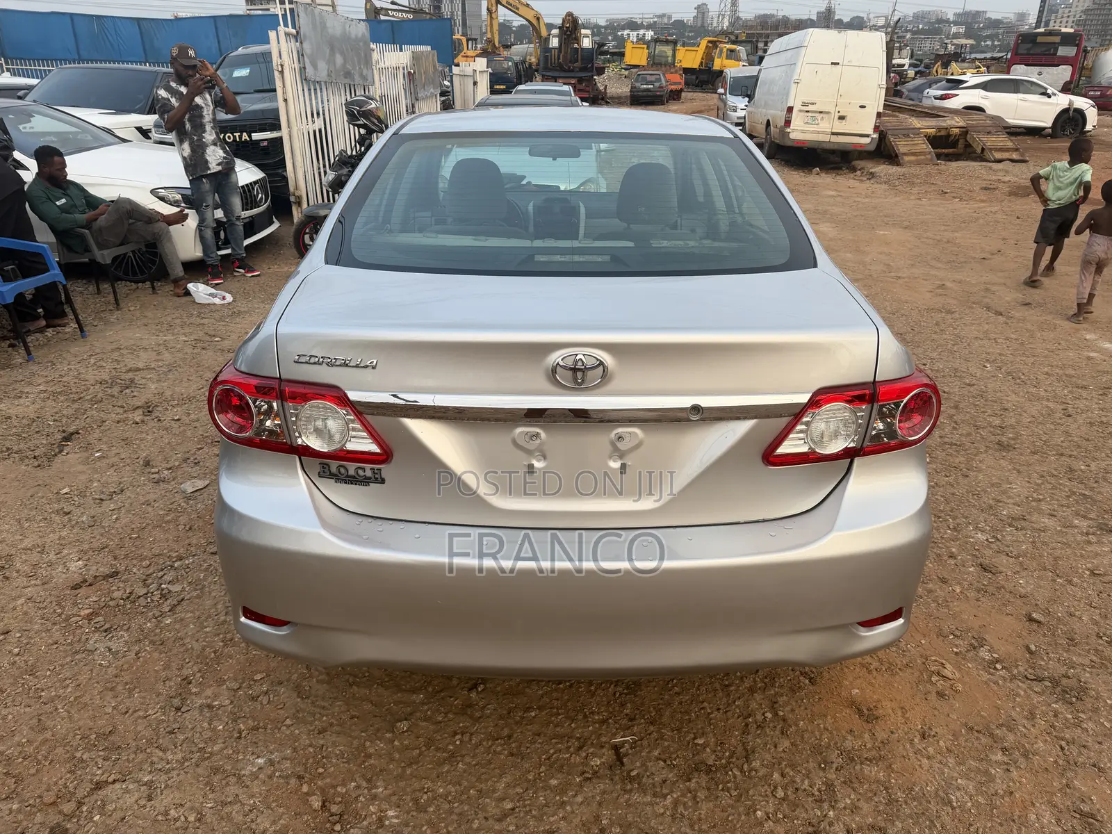 Toyota Corolla LE 4dr Sedan (1.8L 4cyl 4A) 2013 Silver