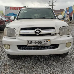 Toyota Sequoia 2004 White