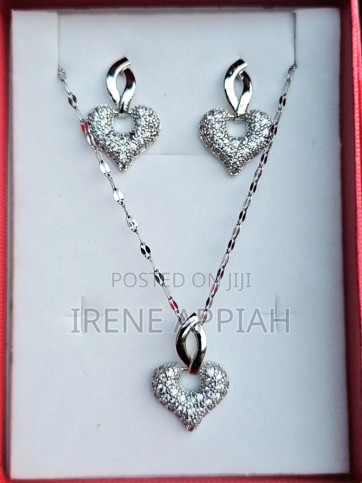 Pretty Jewellery Set for Her