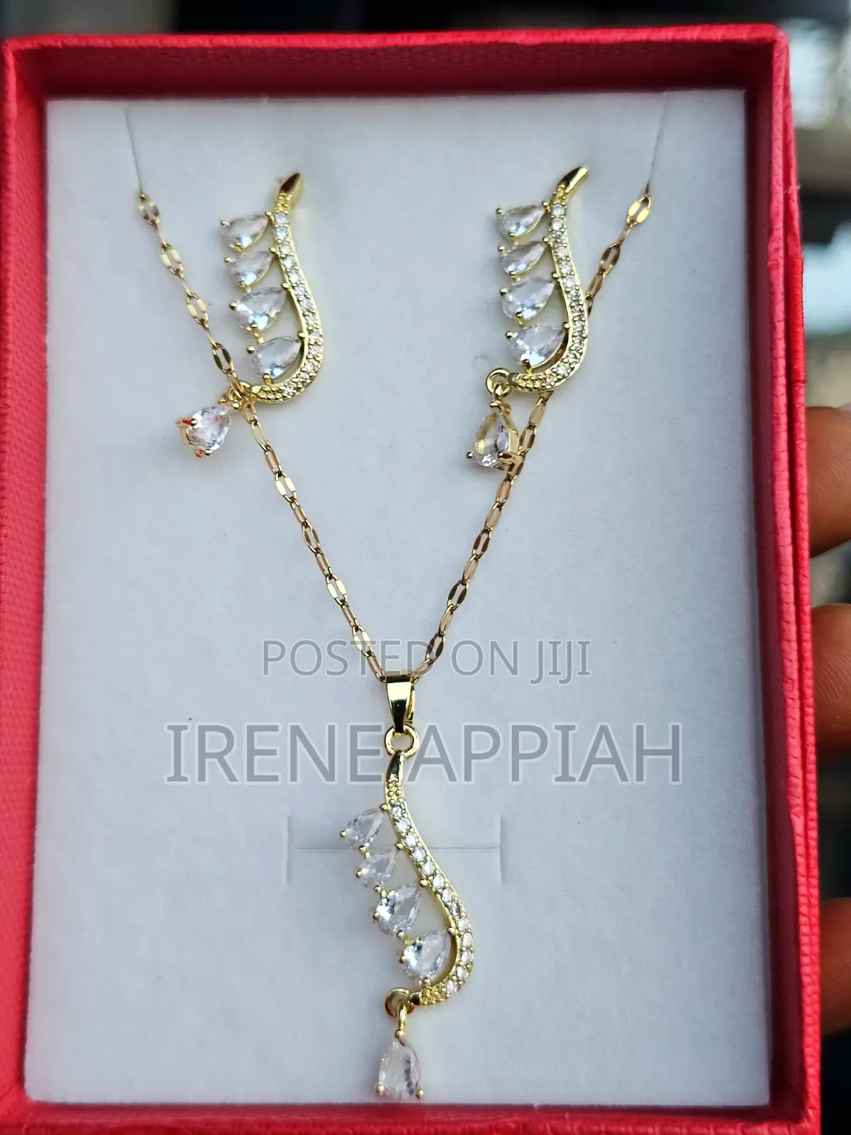 Pretty Jewellery Set for Her