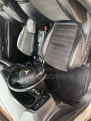 Mitsubishi Outlander 2019 Silver