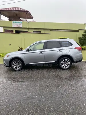 Mitsubishi Outlander 2020 Gray